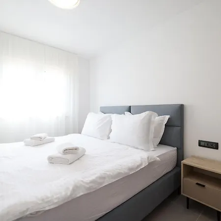 Apartamento By The Sea Privlaka, Zadar - 23479 *